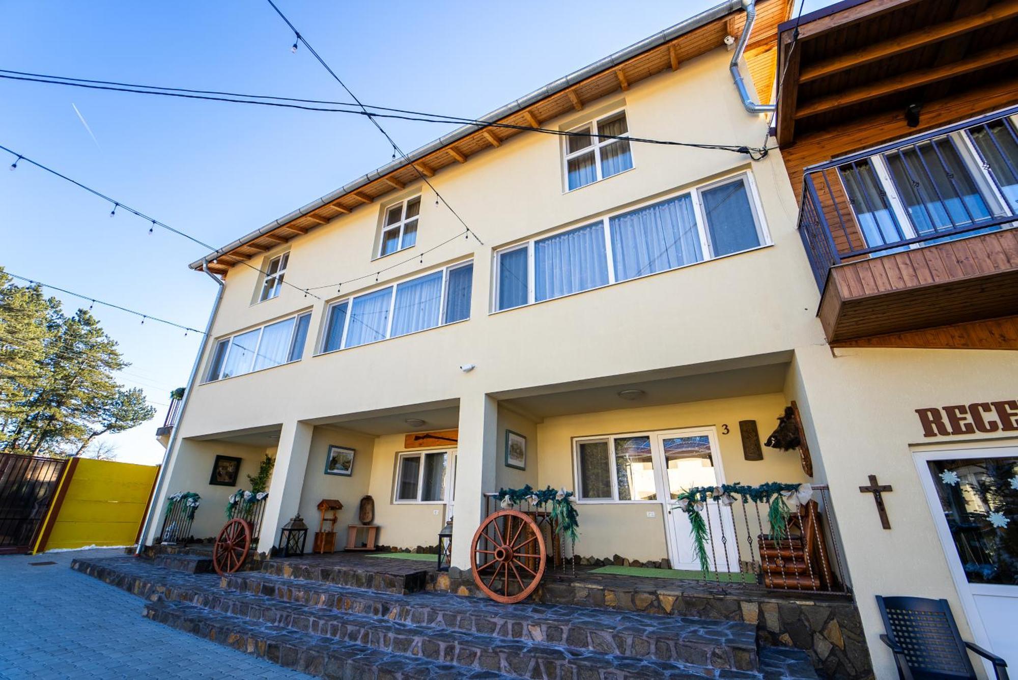 Sura Lu' Patru Vulcan (Hunedoara) Exterior foto